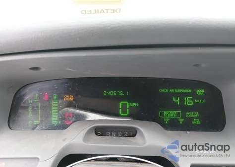 2005 Mercury Grand Marquis Ls/Lse from USA, damaged, VIN 2MEHM75W25X613970